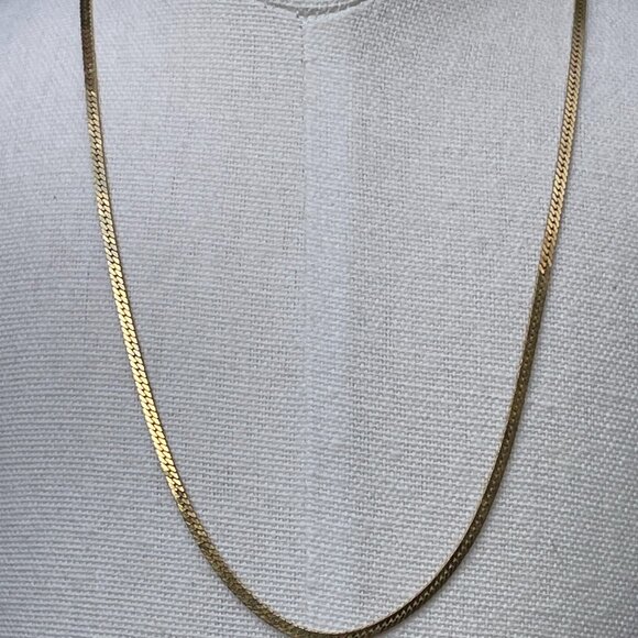 Beautiful 14Kt Gold Herringbone Necklace 16" 4.48g Vintage - Picture 2 of 9